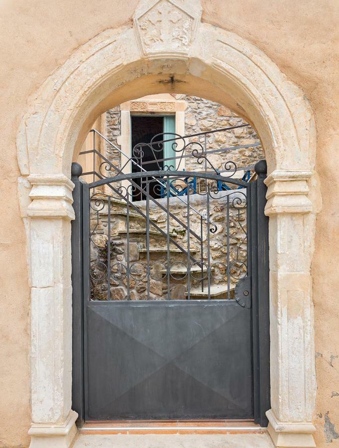 Private Studio In Historic House Lastros 외부 사진